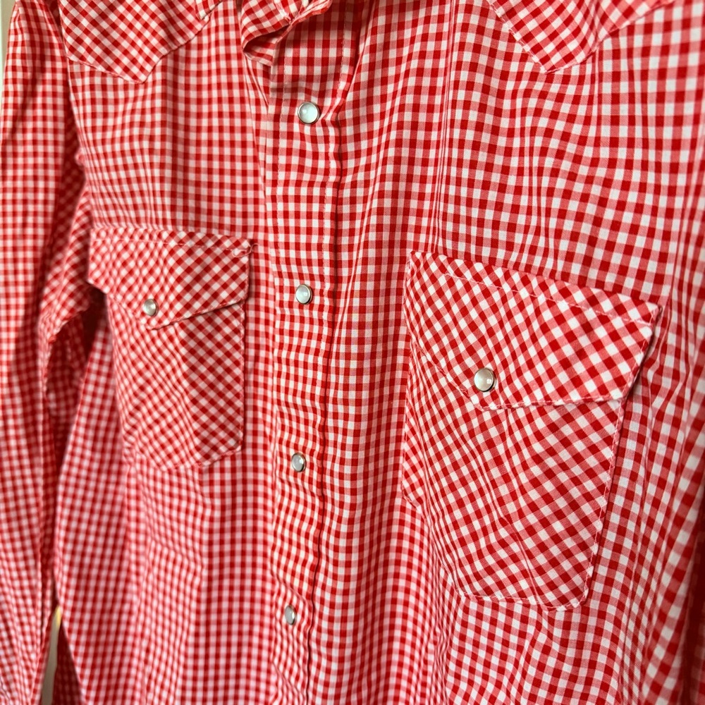 Shepler’s Red and White gingham pearl snap button up